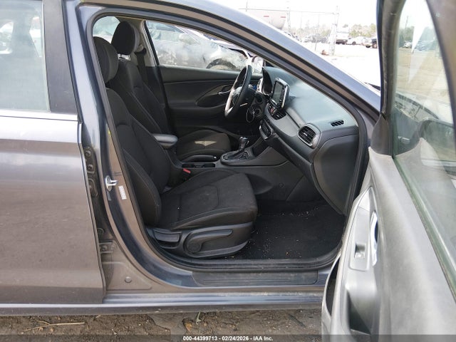 HYUNDAI ELANTRA GT - 5