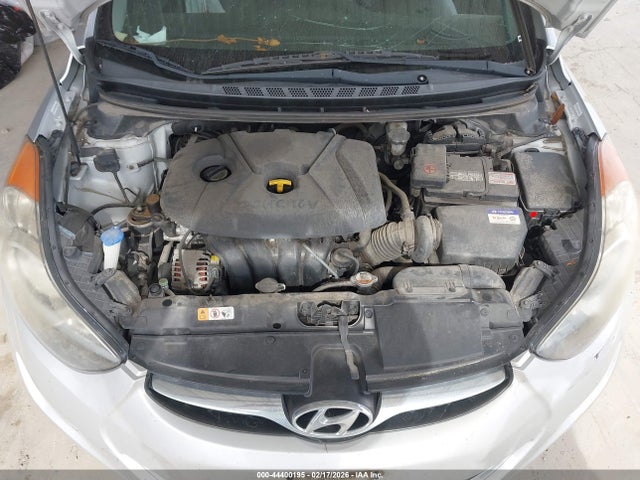 HYUNDAI ELANTRA GLS - 10