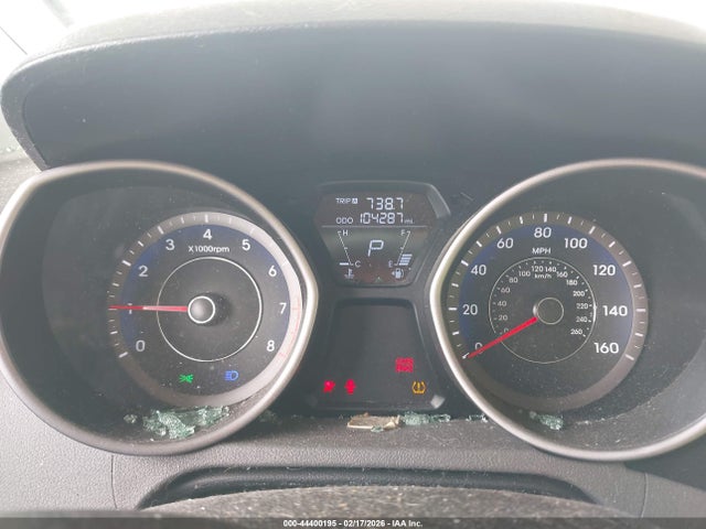 HYUNDAI ELANTRA GLS - 7