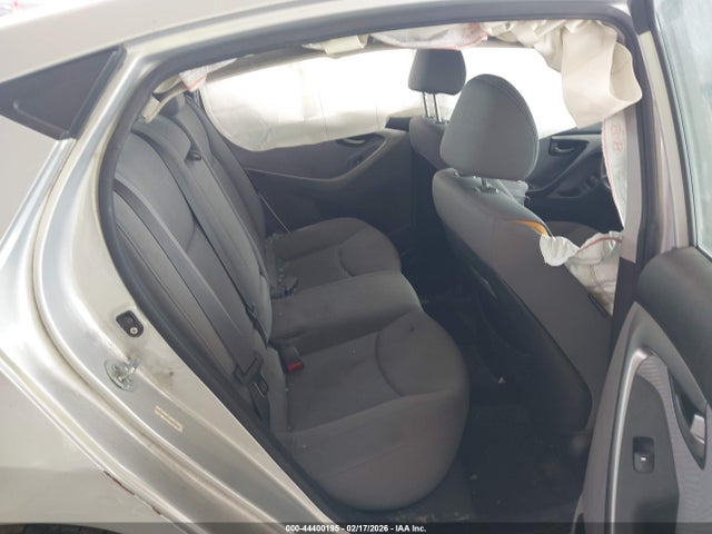 HYUNDAI ELANTRA GLS - 8