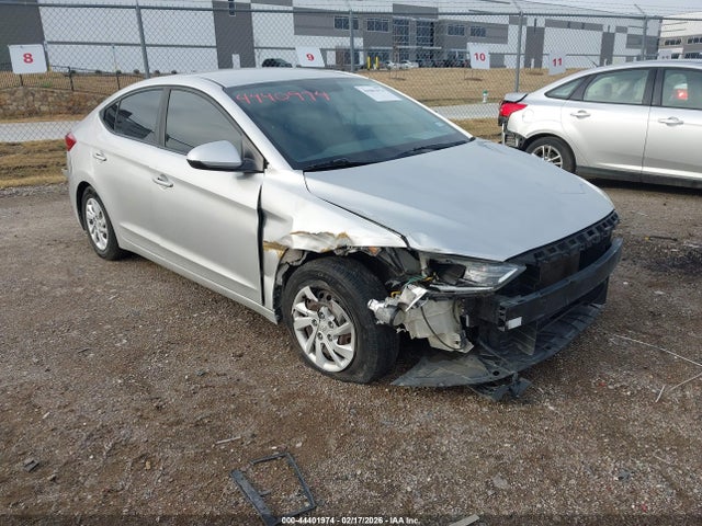 HYUNDAI ELANTRA SE - 1