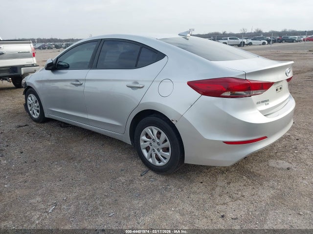 HYUNDAI ELANTRA SE - 3
