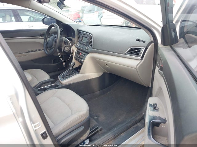 HYUNDAI ELANTRA SE - 5