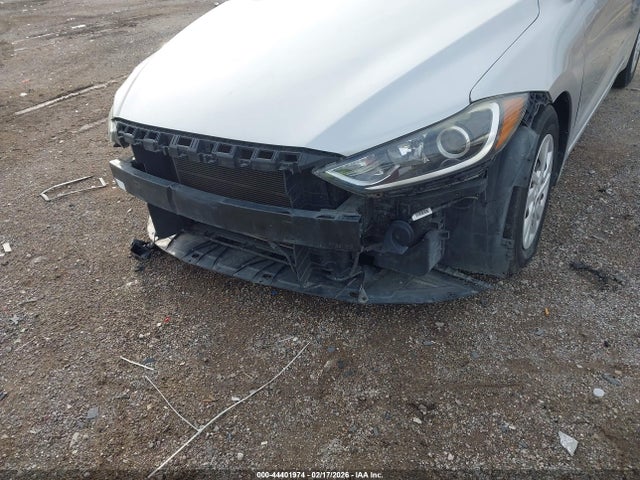 HYUNDAI ELANTRA SE - 6