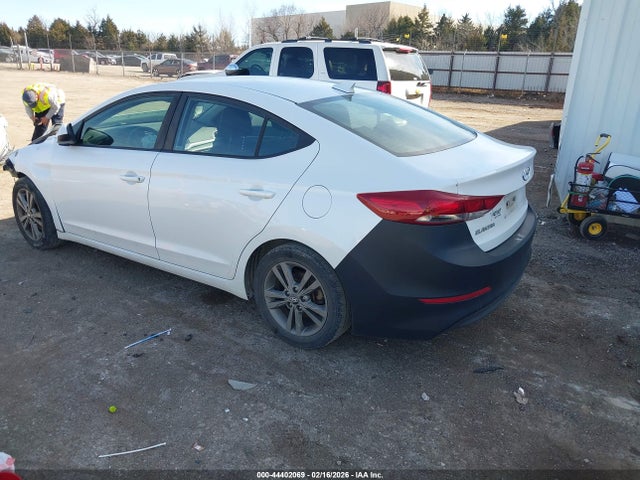 HYUNDAI ELANTRA SEL - 3