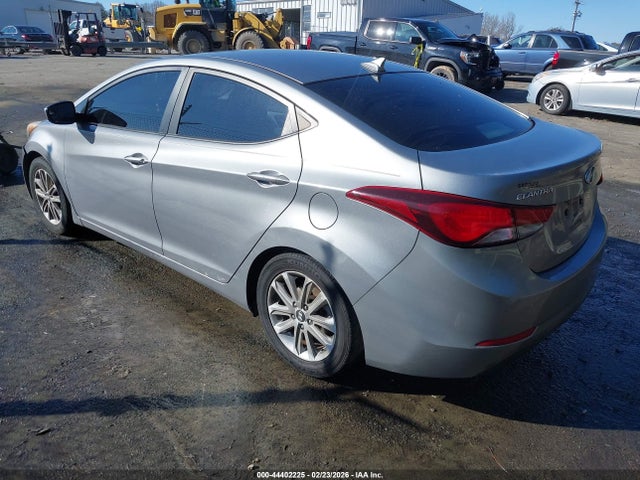 HYUNDAI ELANTRA SE - 3