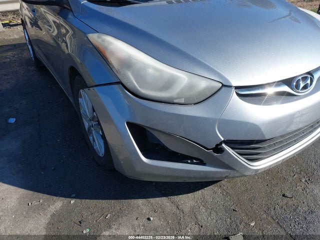 HYUNDAI ELANTRA SE - 6