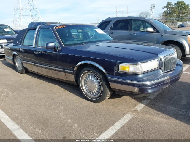 1997 LINCOLN TOWN CAR SIGNATURE