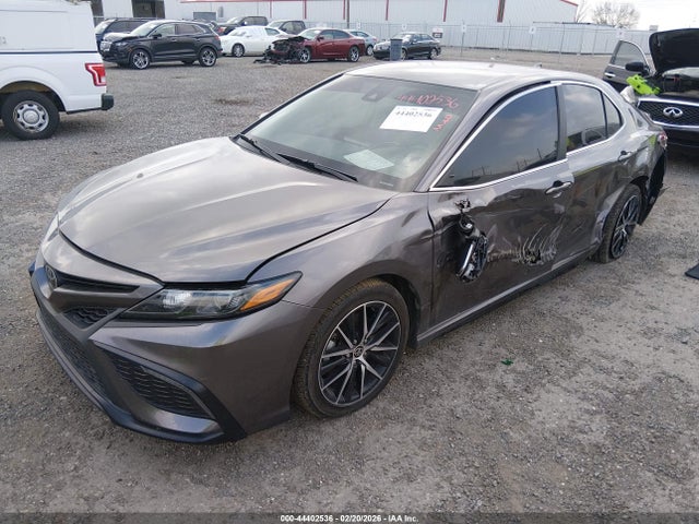 TOYOTA CAMRY - 2