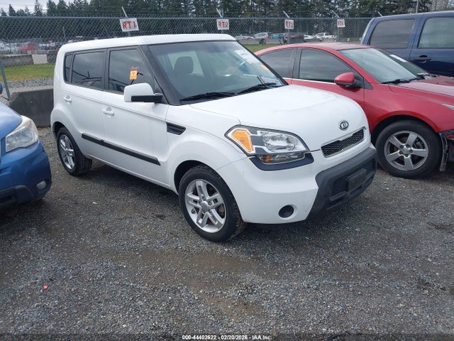 2011 KIA SOUL +