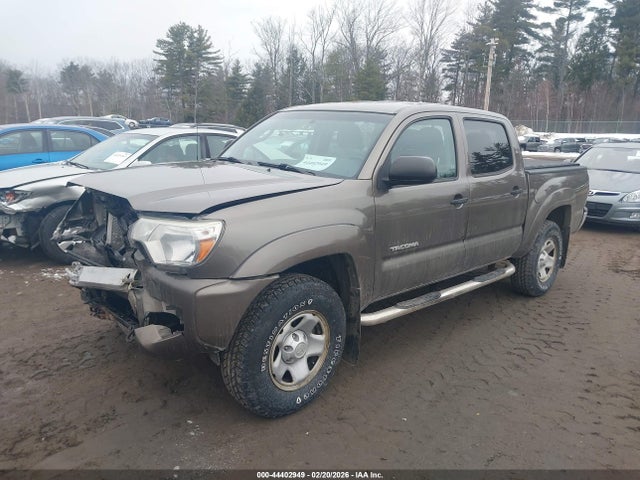 TOYOTA TACOMA - 2