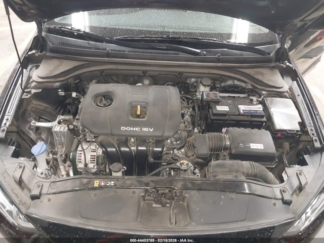 HYUNDAI ELANTRA SE - 10