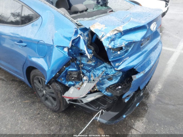 HYUNDAI ELANTRA SE - 6