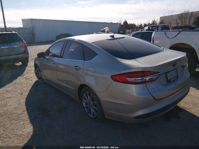 FORD FUSION SE - 3