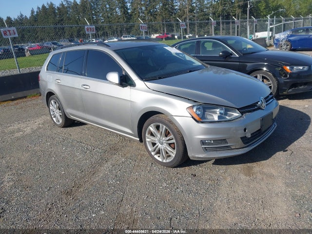 2015 VOLKSWAGEN GOLF TDI SE 4-DOOR