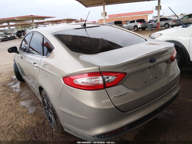 FORD FUSION SE - 3
