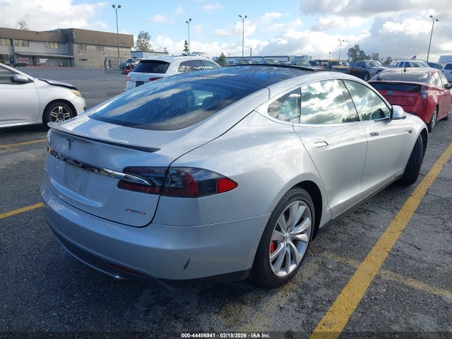 2015 Tesla MODEL S 85D/P85D — фото 4
