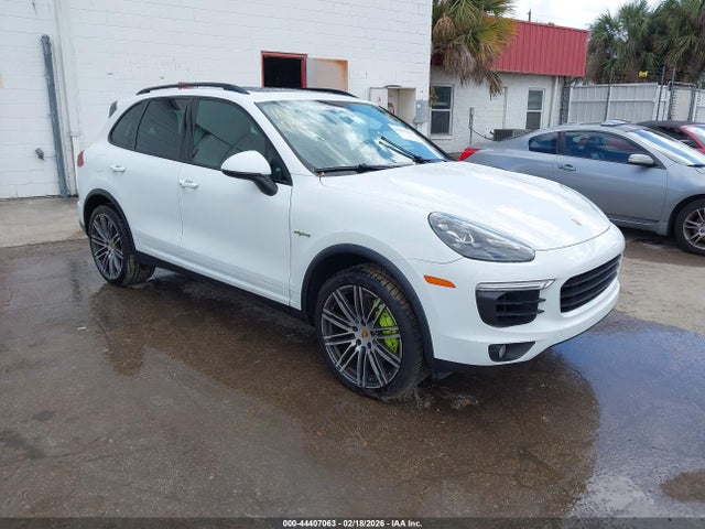 2015 PORSCHE CAYENNE S