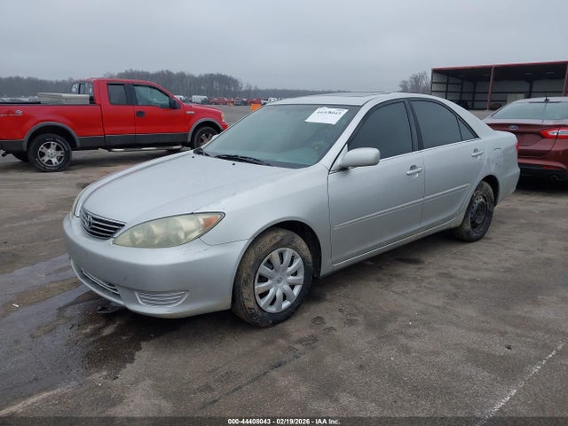 TOYOTA CAMRY - 2