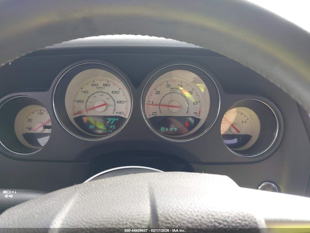 DODGE CHALLENGER SXT PLUS - 7