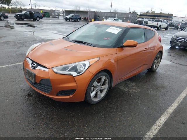 صورة 2 لـ 2013 Hyundai VELOSTER BASE W/BLACK