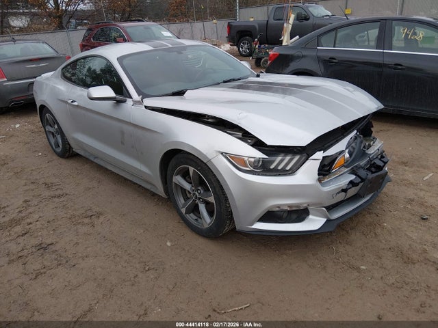 FORD MUSTANG V6 - 1