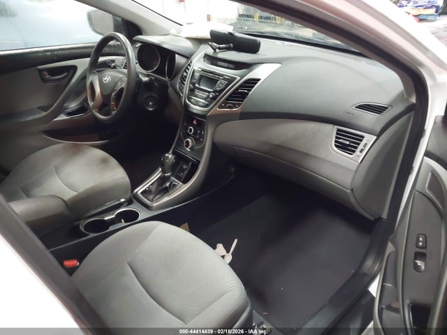 HYUNDAI ELANTRA SE - 5