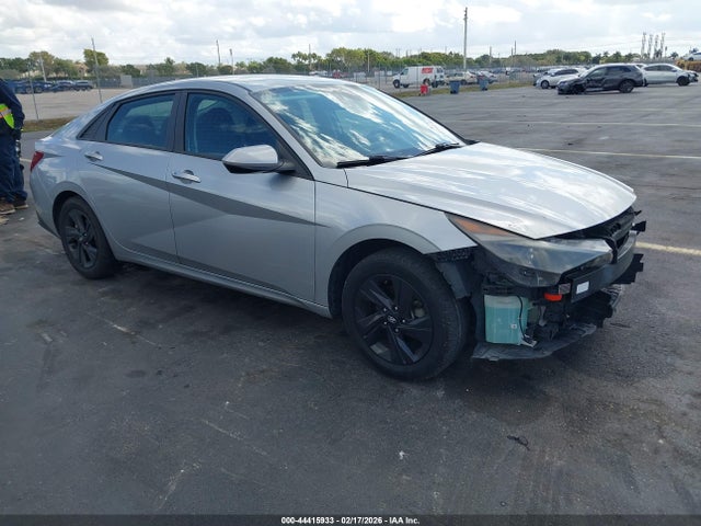 HYUNDAI ELANTRA SEL - 1