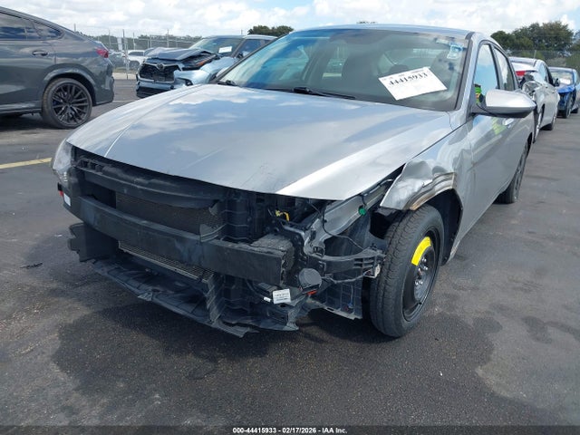 HYUNDAI ELANTRA SEL - 6