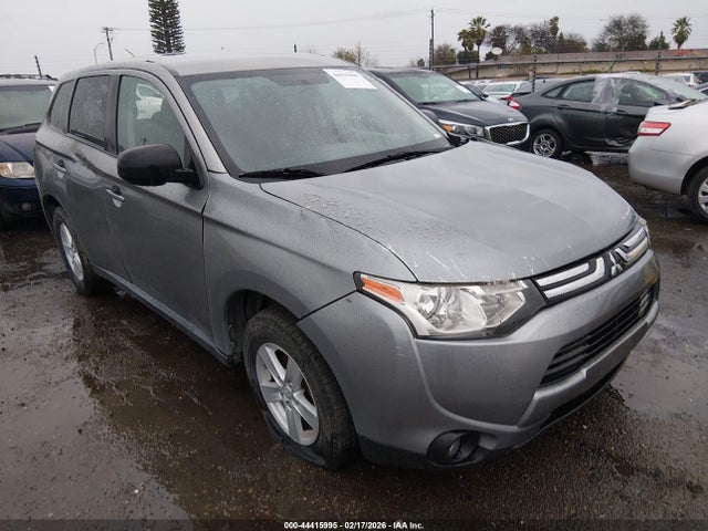 2014 MITSUBISHI OUTLANDER ES