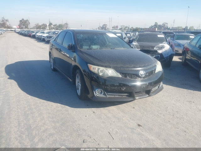 2012 TOYOTA CAMRY SE