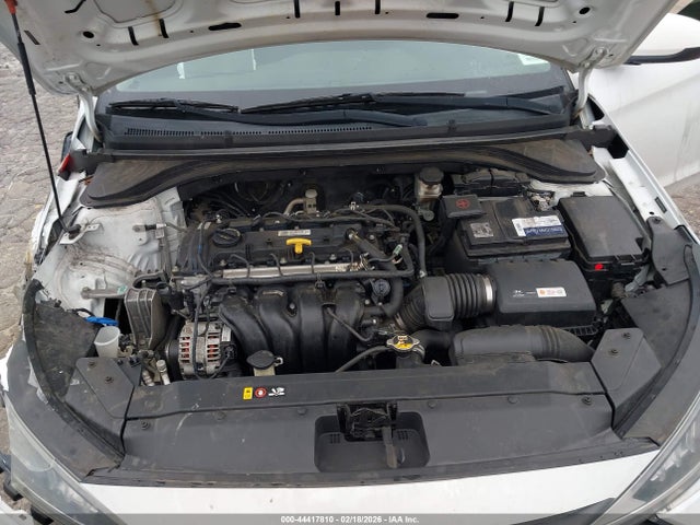 HYUNDAI ELANTRA SE - 10