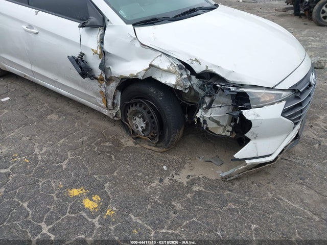 HYUNDAI ELANTRA SE - 6