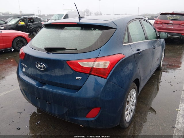 HYUNDAI ELANTRA GT - 4