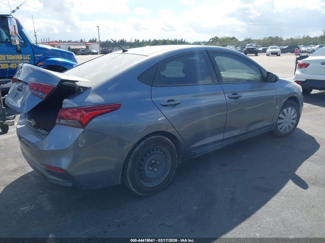 HYUNDAI ACCENT SE - 4