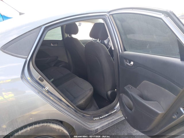 HYUNDAI ACCENT SE - 8