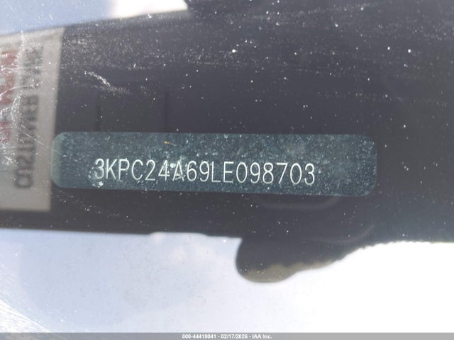 HYUNDAI ACCENT SE - 9