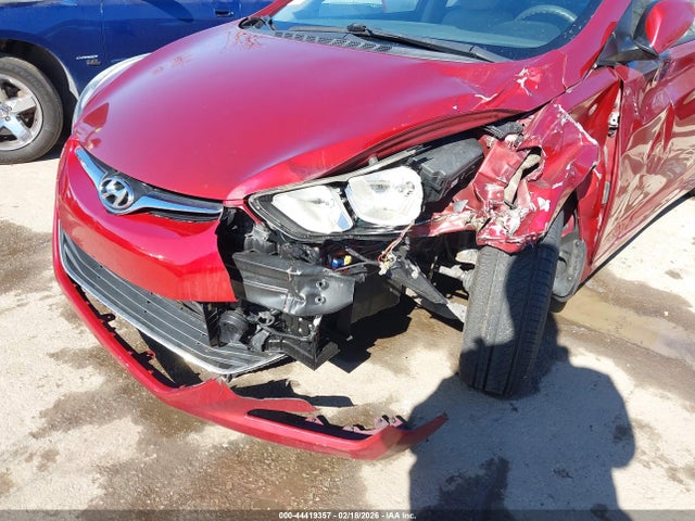 HYUNDAI ELANTRA SE - 6