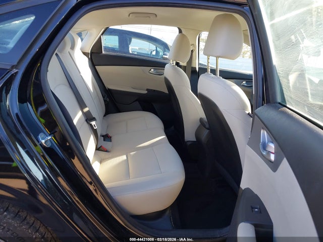 صورة 8 لـ 2023 KIA FORTE LXS