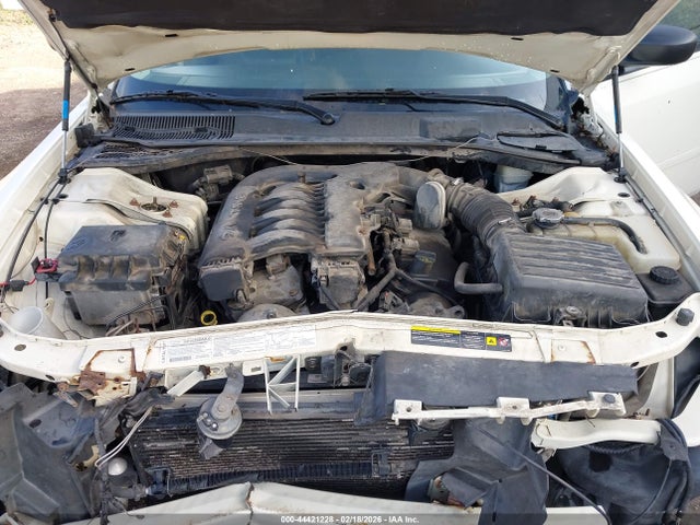 DODGE MAGNUM SXT - 10