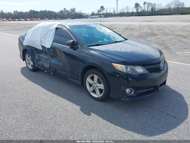 2013 TOYOTA CAMRY SE