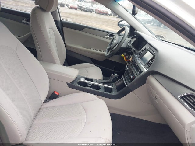 2016 Hyundai SONATA SE — фото 5