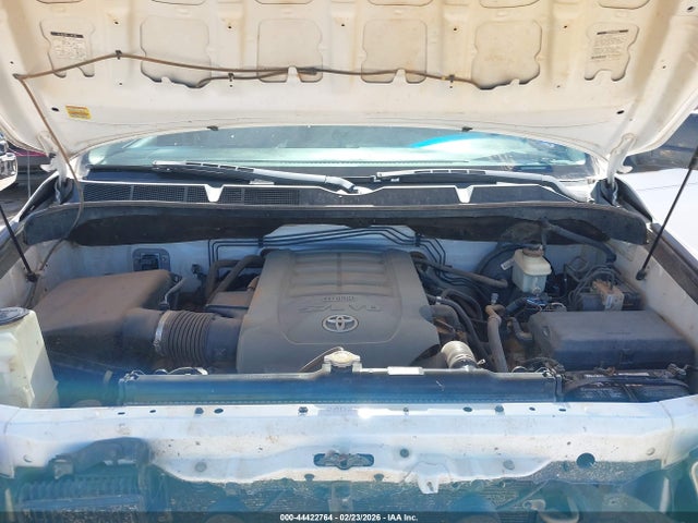 TOYOTA TUNDRA - 10