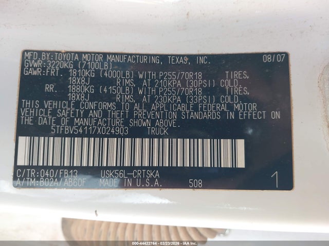 TOYOTA TUNDRA - 9