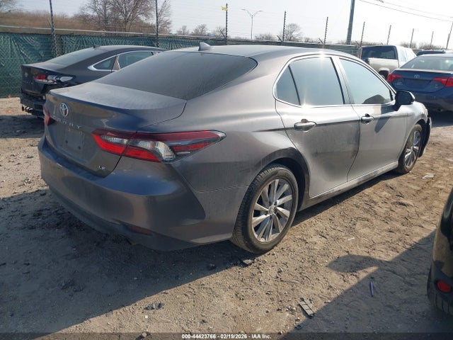 TOYOTA CAMRY - 4