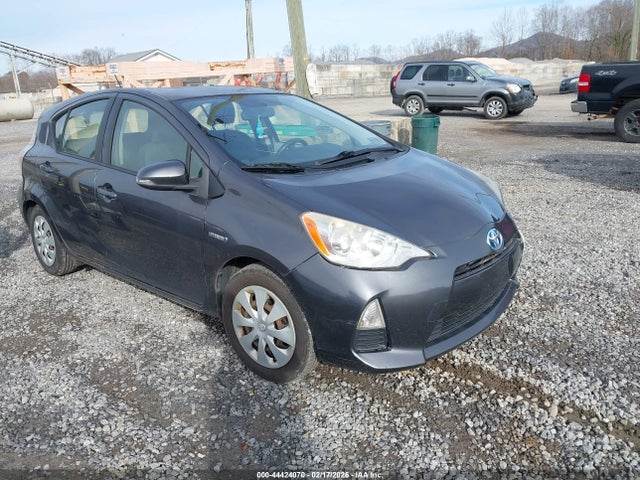 TOYOTA PRIUS C - 1