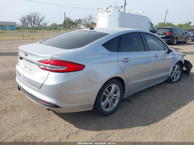 FORD FUSION SE - 4