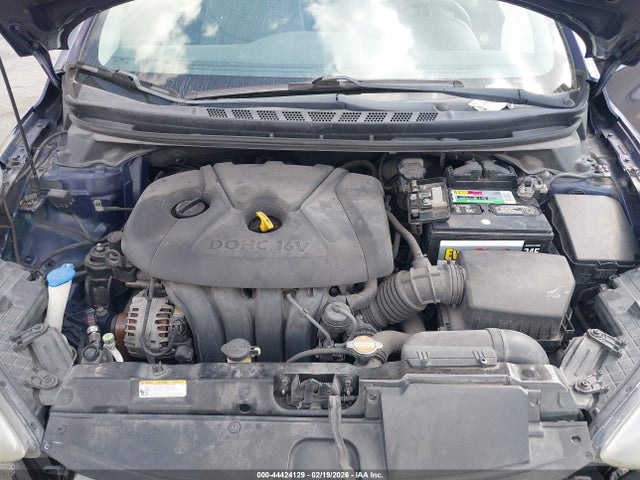 HYUNDAI ELANTRA GLS - 10