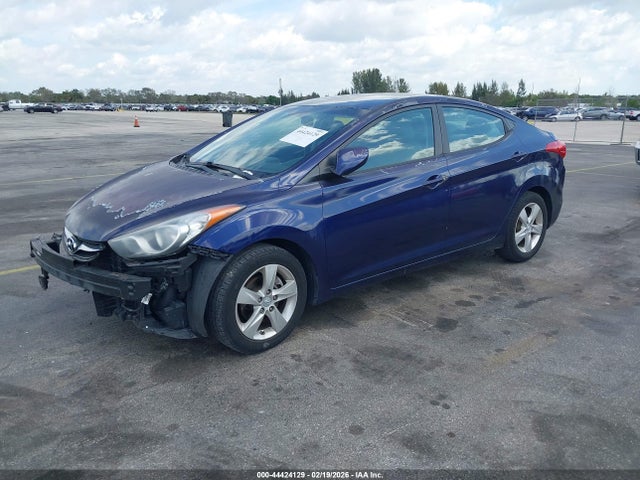 HYUNDAI ELANTRA GLS - 2