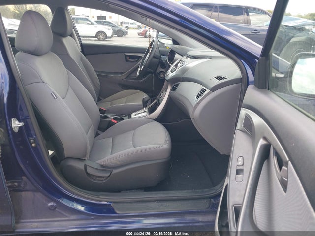 HYUNDAI ELANTRA GLS - 5